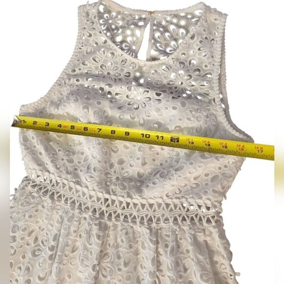 Lilly Pulitzer - Picture 10 of 17